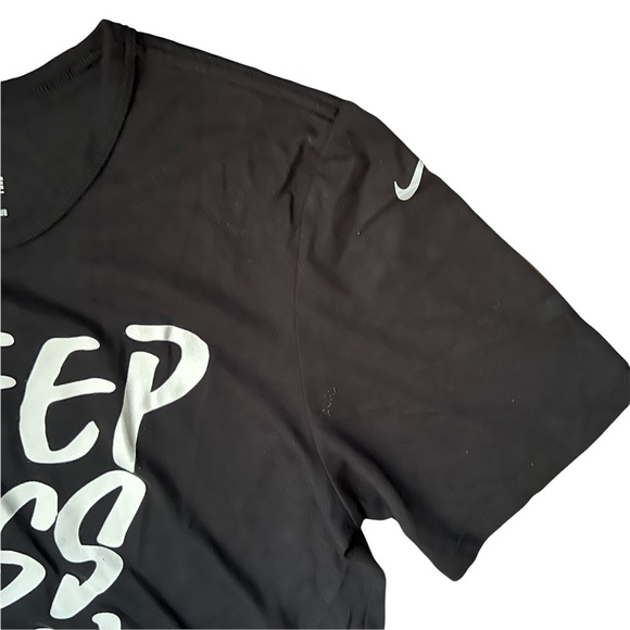 💥3 for $30💥 Nike Tee Athletic Cut - Picture 4 of 6